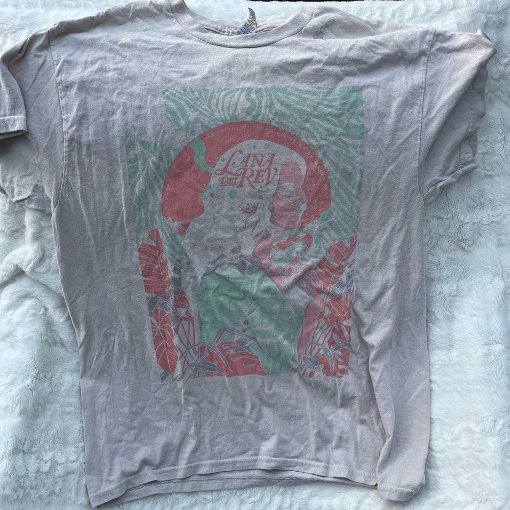 Graphic T-Shirt with Artistic Print Lana Del Rey